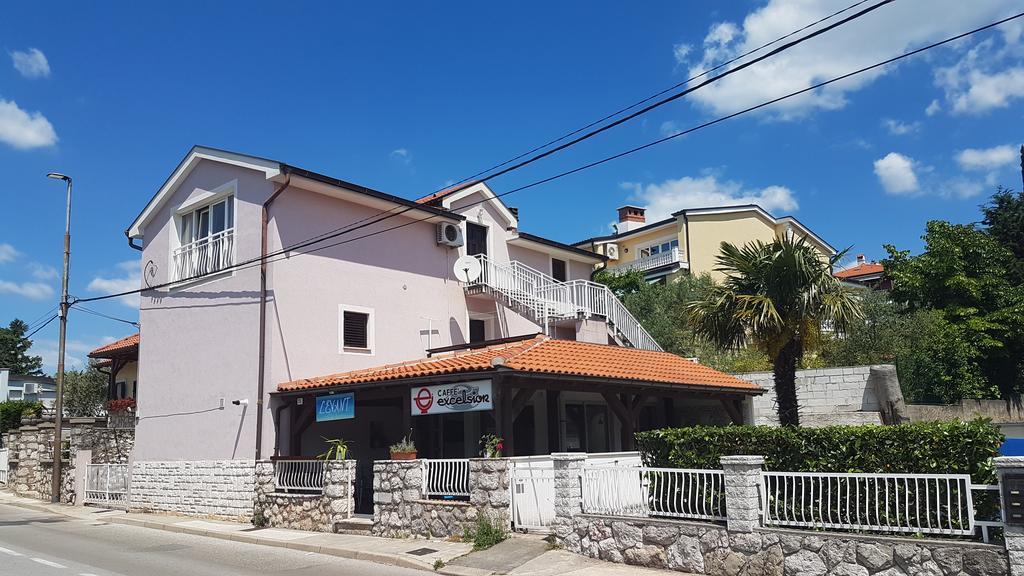 Apartman Sevilya Kostrena Exteriér fotografie